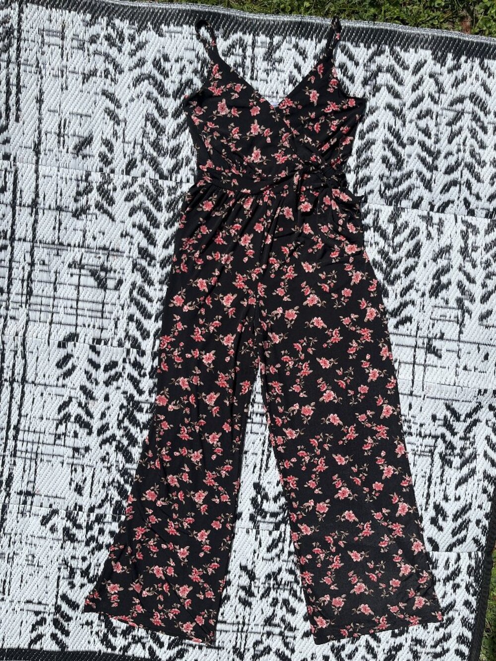 Kaileigh Women's Black Floral Wide Leg Jumpsuit Sleeveless Tie Waist NWOT